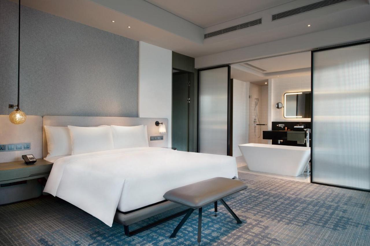 Crowne Plaza Shenzhen World Exhibition And Convention Center, An Ihg Hotel Екстериор снимка